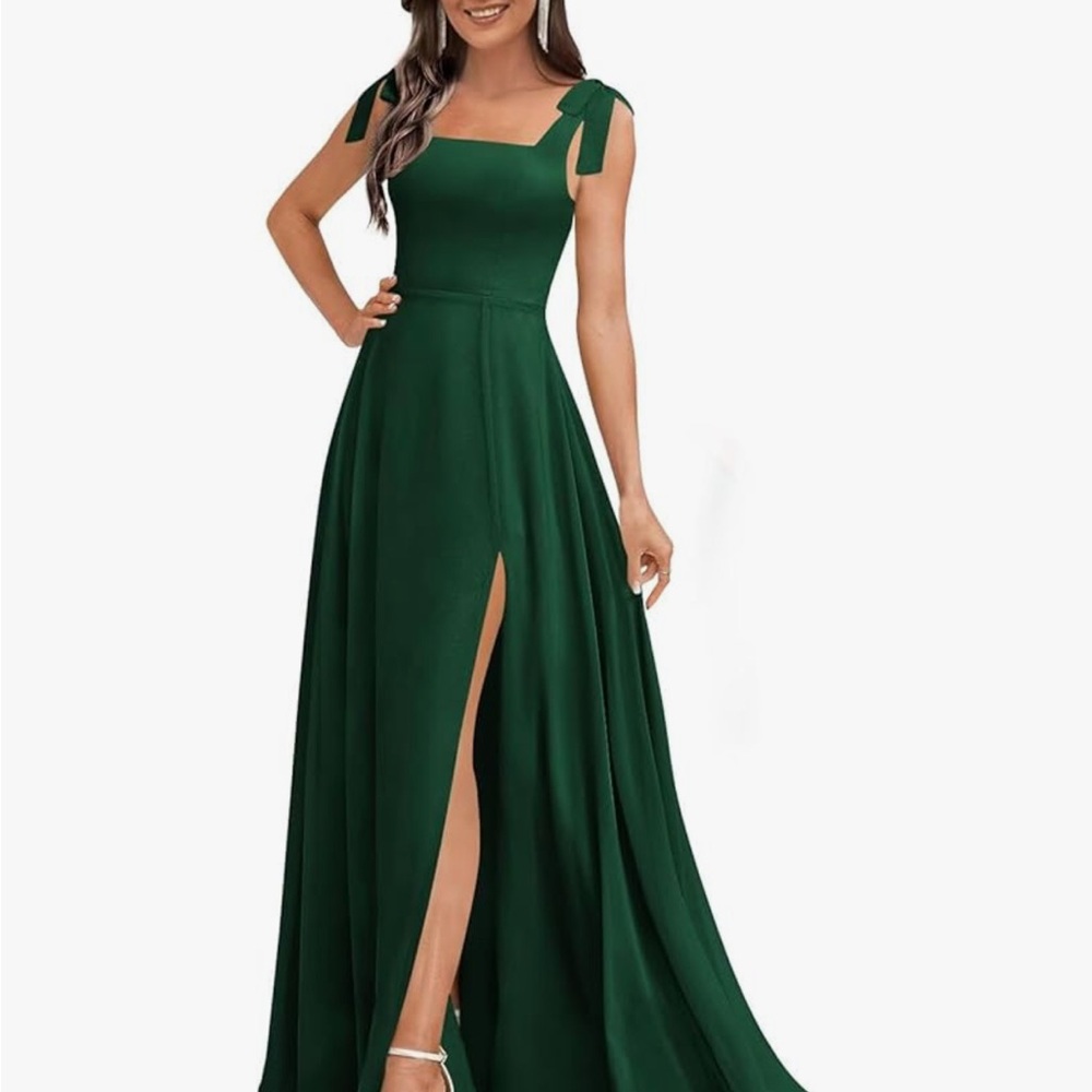Elegant Green Evening Gown
